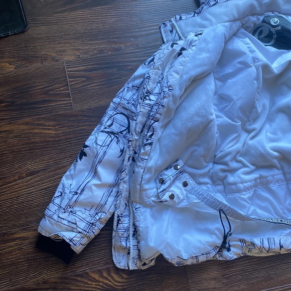 ☮️☮️☮️☮️Core powder room winter jacket very small stain on the inside ☮️☮️ 9/10 - Picture 9 of 16